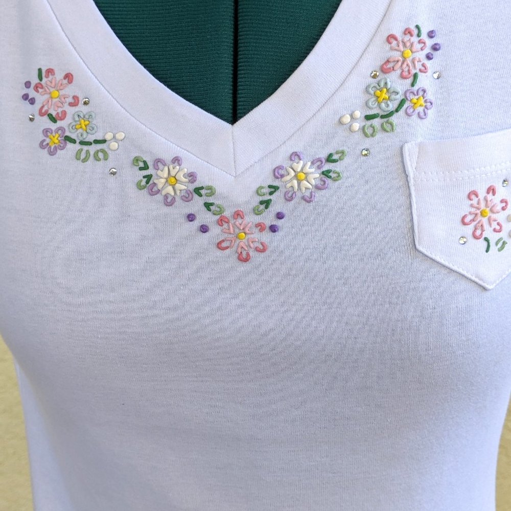 Hand Painted T-Shirt Brand New - Picture 3 of 5